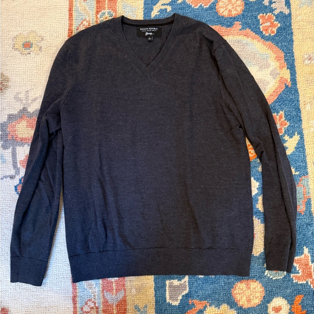Banana Republic Men's Black V-Neck Merino Wool Sweater